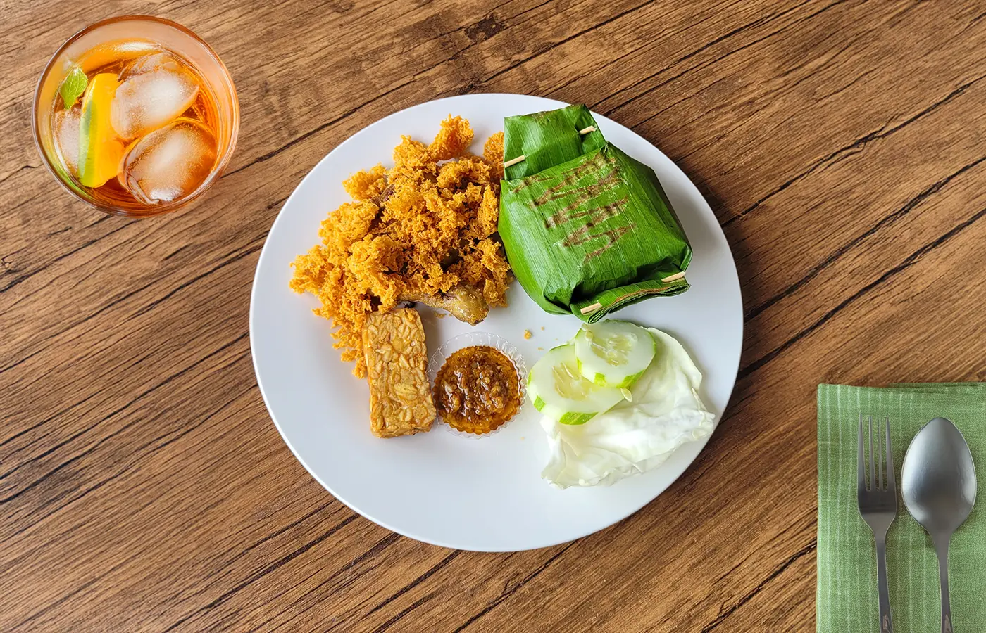 Ayam Kremes Nasi Liwet